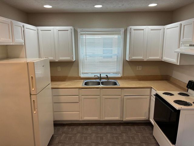 1068 Prospect Avenue, Toledo, OH 43606