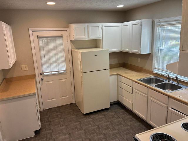 1068 Prospect Avenue, Toledo, OH 43606