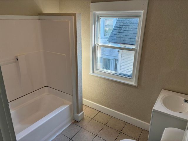 1068 Prospect Avenue, Toledo, OH 43606