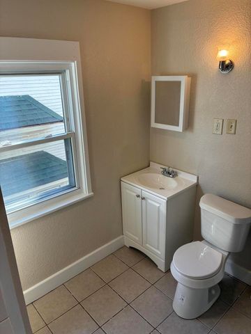 1068 Prospect Avenue, Toledo, OH 43606