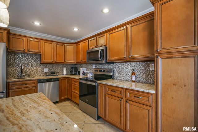 2307 W CINDY Lane, Peoria, IL 61614