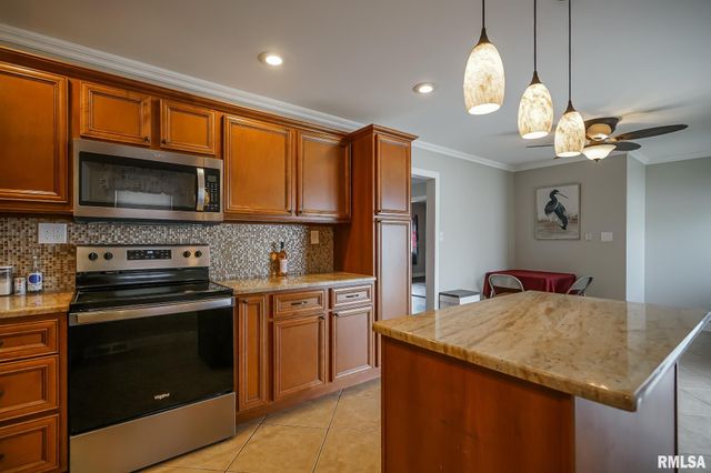 2307 W CINDY Lane, Peoria, IL 61614