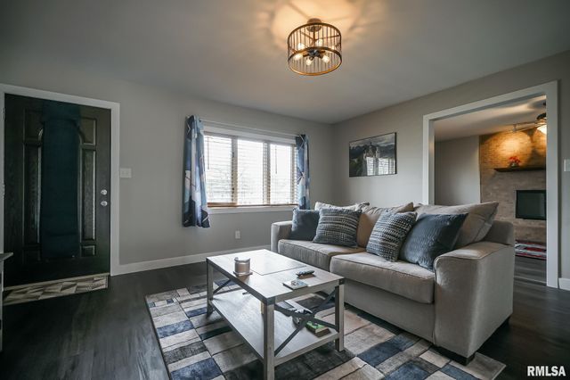 2307 W CINDY Lane, Peoria, IL 61614