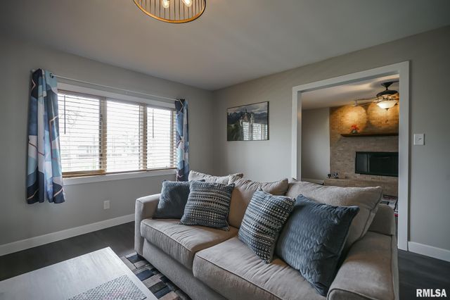 2307 W CINDY Lane, Peoria, IL 61614