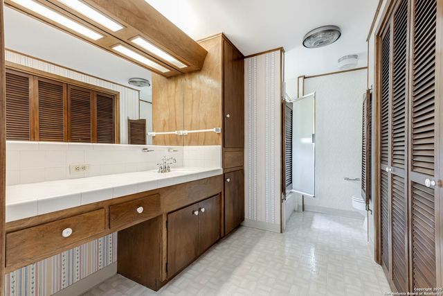 835 Fabulous, San Antonio, TX 78216