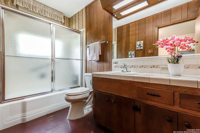 835 Fabulous, San Antonio, TX 78216