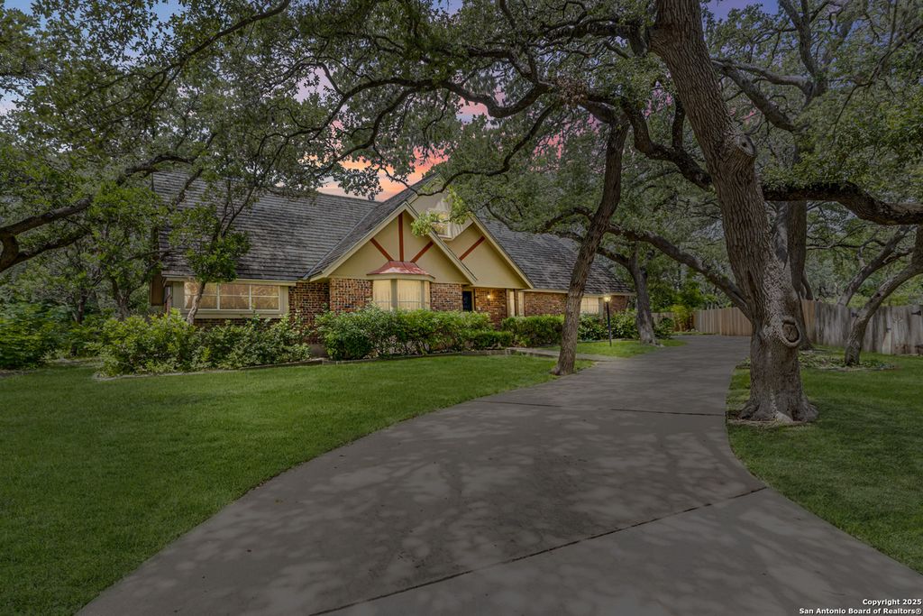 835 Fabulous, San Antonio, TX 78216