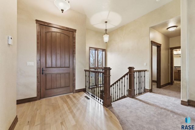 1325 W Wicklow Ct Court, Sioux Falls, SD 57108