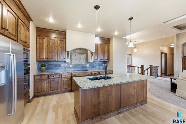 1325 W Wicklow Ct Court, Sioux Falls, SD 57108