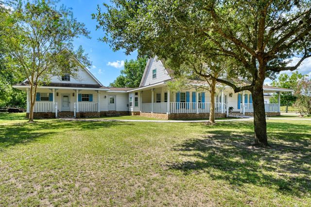 5248 Fm 457, Bay City, TX 77414