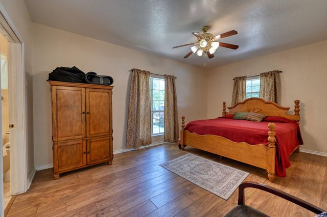 5248 Fm 457, Bay City, TX 77414