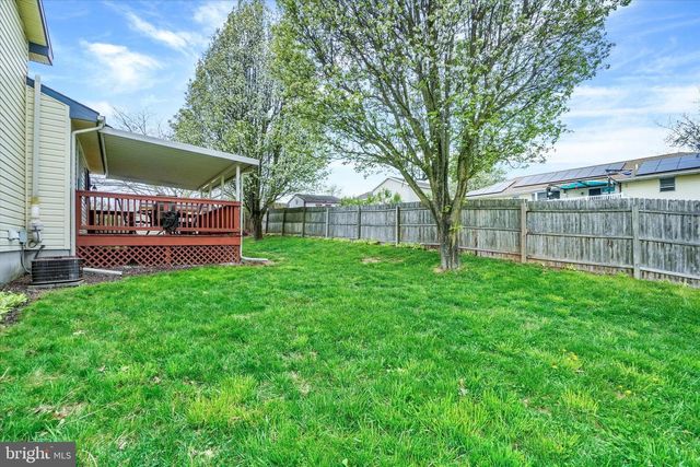 103 OVERVIEW CIR E, Red Lion, PA 17356