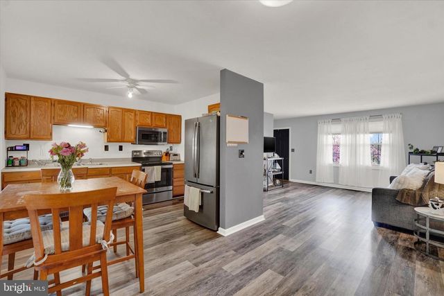 103 OVERVIEW CIR E, Red Lion, PA 17356