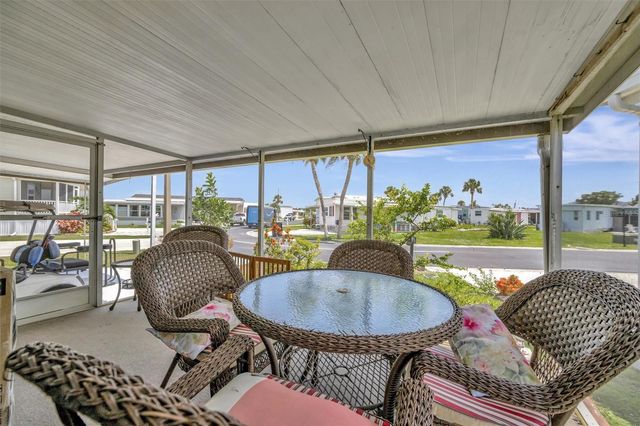 129 E SAINT LUCIA LOOP, Apollo Beach, FL 33572