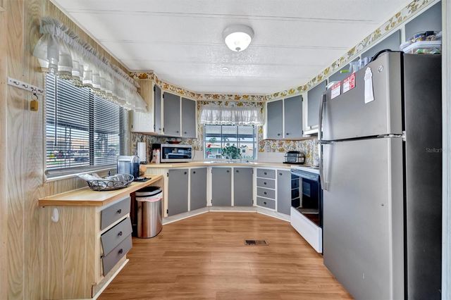 129 E SAINT LUCIA LOOP, Apollo Beach, FL 33572