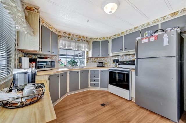 129 E SAINT LUCIA LOOP, Apollo Beach, FL 33572