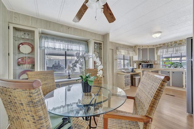 129 E SAINT LUCIA LOOP, Apollo Beach, FL 33572