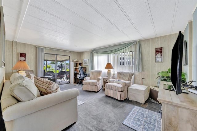 129 E SAINT LUCIA LOOP, Apollo Beach, FL 33572