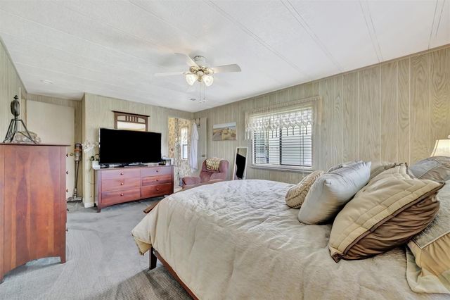 129 E SAINT LUCIA LOOP, Apollo Beach, FL 33572