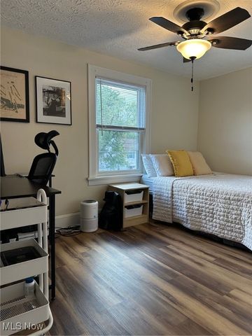 2762 Elmwood Street, Cuyahoga Falls, OH 44221