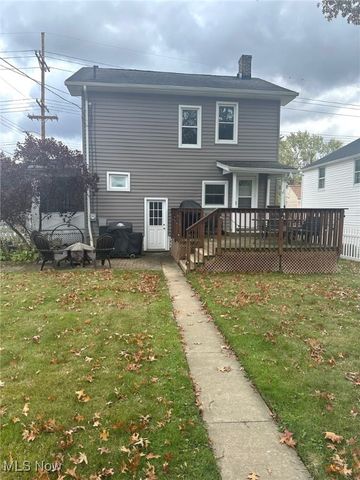 2762 Elmwood Street, Cuyahoga Falls, OH 44221