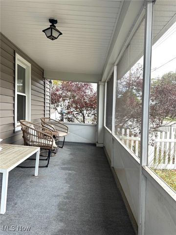 2762 Elmwood Street, Cuyahoga Falls, OH 44221