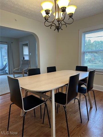 2762 Elmwood Street, Cuyahoga Falls, OH 44221