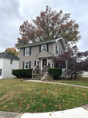 2762 Elmwood Street, Cuyahoga Falls, OH 44221