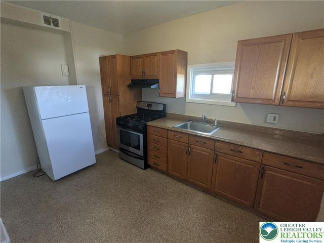 1627 Jill Street, Bethlehem City, PA 18017