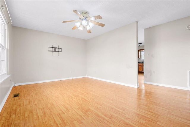 90 Cowbell Avenue, Williamsburg, KY 40769