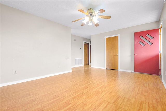 90 Cowbell Avenue, Williamsburg, KY 40769