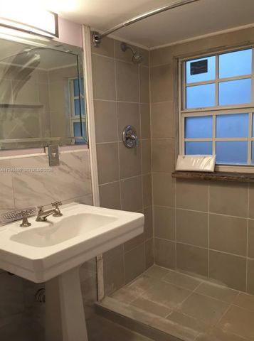 3XXX Jackson Blvd E, Fort Lauderdale, FL 33312