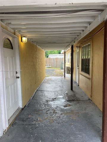 3XXX Jackson Blvd E, Fort Lauderdale, FL 33312