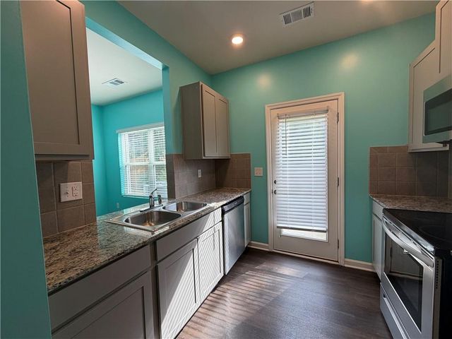 85 Chastain Circle, Newnan, GA 30263