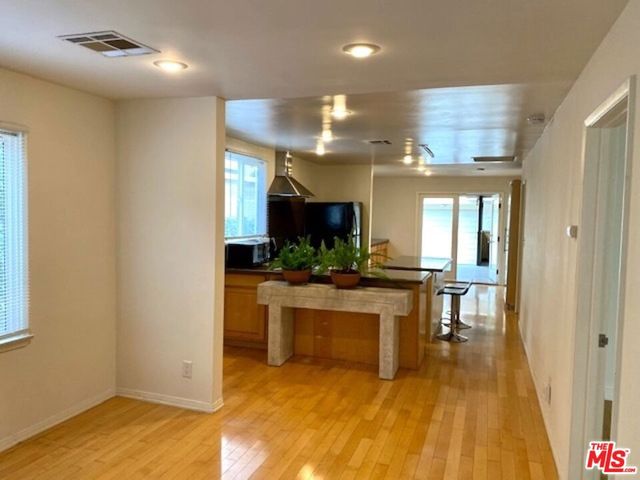 11673 Mississippi Avenue, Los Angeles, CA 90025