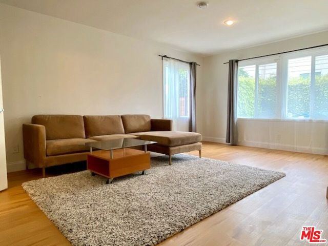 11673 Mississippi Avenue, Los Angeles, CA 90025