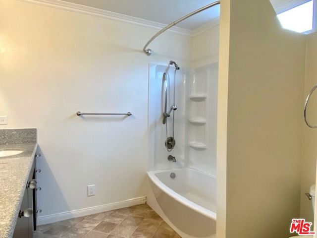 11673 Mississippi Avenue, Los Angeles, CA 90025