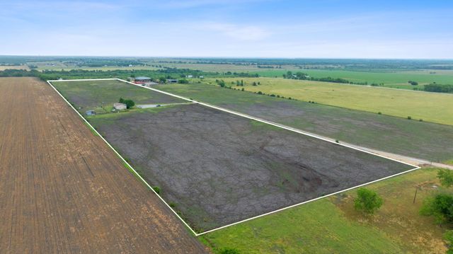 9338 E San Marcos Highway, Fentress, TX 78622