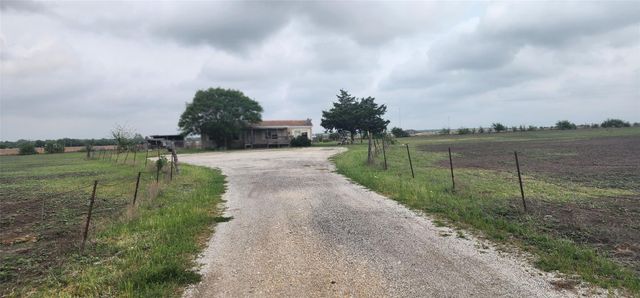 9338 E San Marcos Highway, Fentress, TX 78622