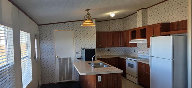 9338 E San Marcos Highway, Fentress, TX 78622