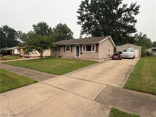 3334 Tanya Avenue NW, Warren, OH 44485