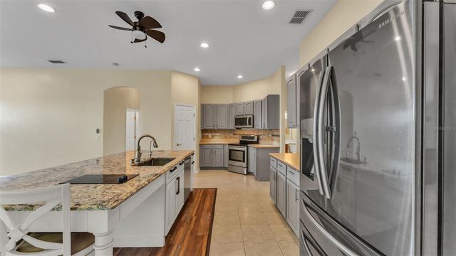 2664 COUNTRY CLUB ROAD N, Winter Haven, FL 33881