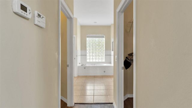 2664 COUNTRY CLUB ROAD N, Winter Haven, FL 33881