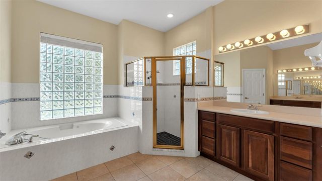 2664 COUNTRY CLUB ROAD N, Winter Haven, FL 33881