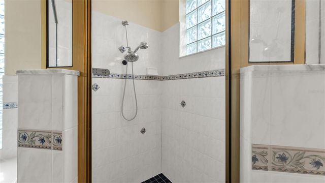 2664 COUNTRY CLUB ROAD N, Winter Haven, FL 33881