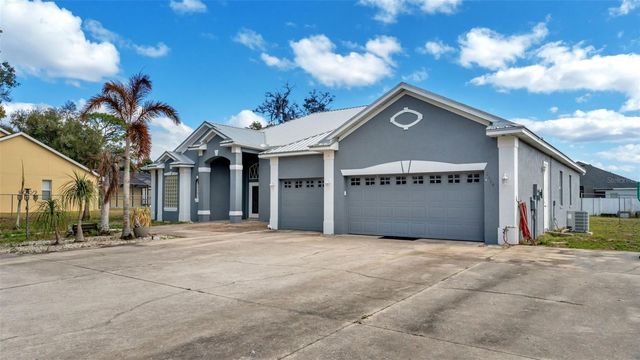 2664 COUNTRY CLUB ROAD N, Winter Haven, FL 33881