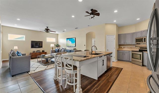 2664 COUNTRY CLUB ROAD N, Winter Haven, FL 33881