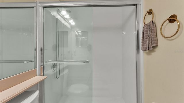 2664 COUNTRY CLUB ROAD N, Winter Haven, FL 33881