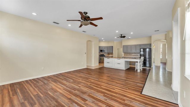 2664 COUNTRY CLUB ROAD N, Winter Haven, FL 33881