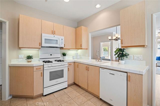 21464 San Bernardo, Mission Viejo, CA 92692